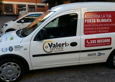 decorazione-veicoli-con-adesivo-prespaziato-e-stampa-digitale